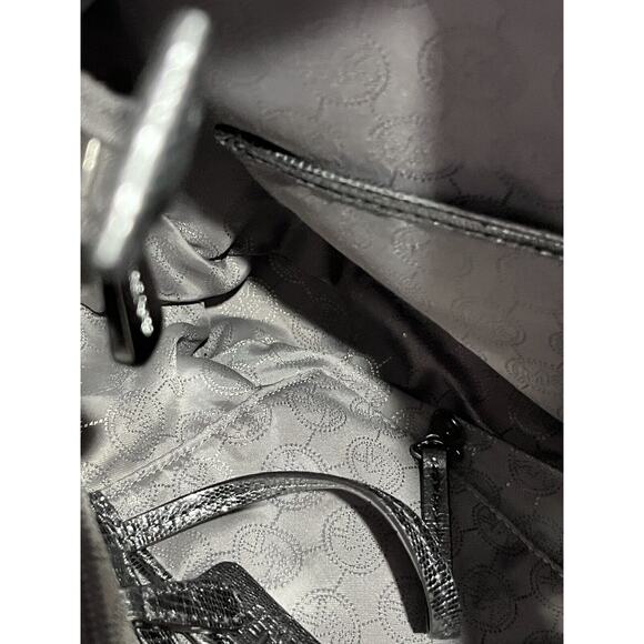 Michael Kors Authenticated Lacey Nickel Silver Leather Foldover Tote Metal Chain - Picture 12 of 15